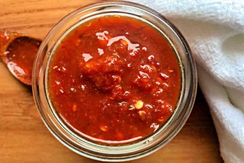Homemade-Chili-Garlic-Sauce-Recipe-800x533.jpg